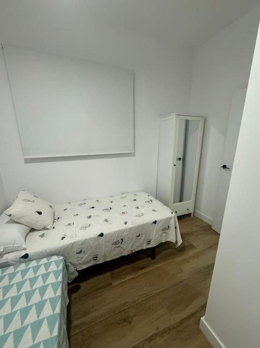 Gran Apartamento A Pie De Calle Valencia Exterior photo