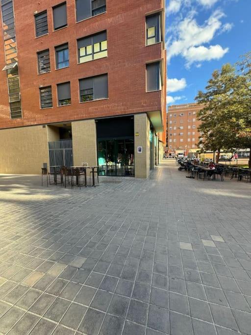 Gran Apartamento A Pie De Calle Valencia Exterior photo